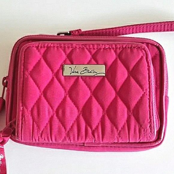 With Tag Vera Bradley On The Square bright fuchsia wristlet - Picture 1 of 9